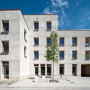 Green Studio Inside Europes Largest Hemp Building, Made By Openly 호텔 위드나 Exterior photo