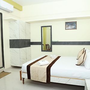 M R Residency Belagavi 호텔 Exterior photo