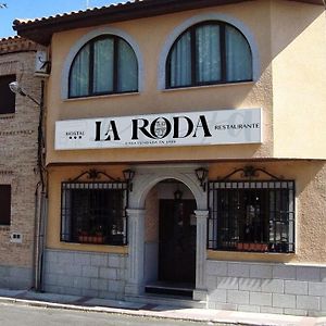 Hostal Restaurante La Roda 호텔 Villaluenga Exterior photo