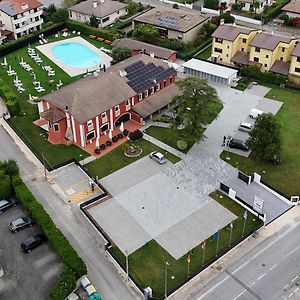 Hotel Residence - Il Giardino Del Cigno 라티사나 Exterior photo