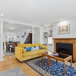 Historic & Modern Capitol Hill 2-Br Row Home 워싱턴 Exterior photo