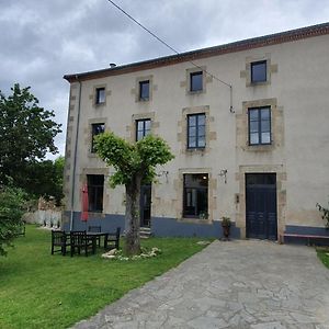 Bertignat Lit Et Croissants B&B Exterior photo