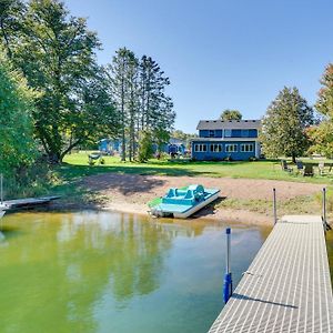 Luck Lakefront Cabin With Fire Pit In Frederic! 빌라 Exterior photo