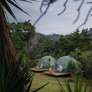 Las Cupulas At Earth Lodge 안티구아 과테말라 Exterior photo