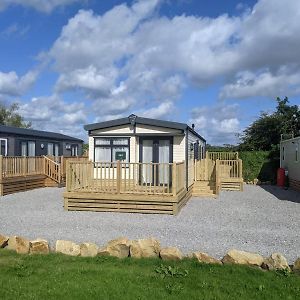 Lytham Luxe 6 Birth Caravan 호텔 Weeton  Exterior photo