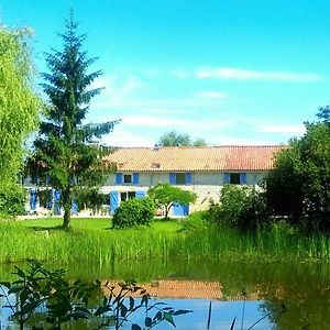 Chambres D'Hotes Entre Niort Et Marais Poitevin Bessines Exterior photo