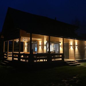 Miedzyborow Domek Drewniany Nad Stawem Z Sauna I Jakuzzi 아파트 Exterior photo