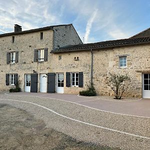 Mellé Chambre D'Hotes De La Source B&B Exterior photo