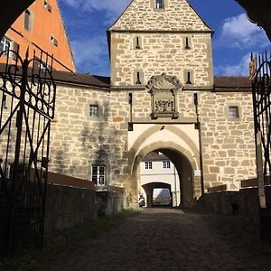 Ferienwohnung Im Schloss Obersontheim Exterior photo