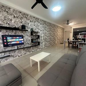 Condo Puchong Free Wifi & Netflix Exterior photo