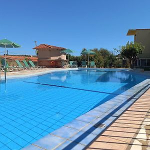 Paralia Kourna Amazing Swimming Pool Stamatia-Maria Apt 아파트 Exterior photo