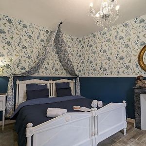 Lorris Chambre Charmante Au Coeur Du Loiret, Proche Orleans Et Chateaux - Fr-1-590-481 B&B Exterior photo