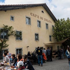 Cafe Du Soleil 호텔 Saignelégier Exterior photo