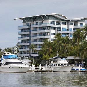 Puerto Azul Hotel & Marina 푼타레나스 Exterior photo