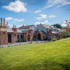 애나힐트 Heathfield Hall, Hillsborough - The Reflectory B&B Exterior photo