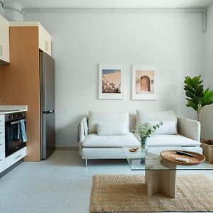 아달라르 Designed And Modern 2Br Flat In Center Of Buyukada 아파트 Exterior photo