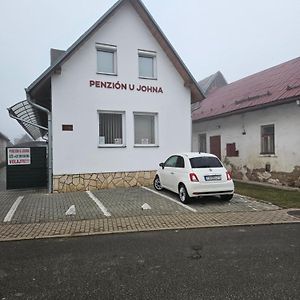 Penzion U Johna 호텔 Vyšné Ružbachy Exterior photo