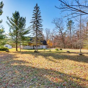 Four Seasons Of Fun Michigan Family Home Irons Exterior photo