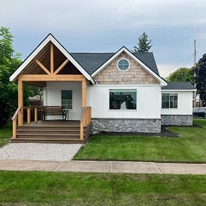 East Tawas Bay Street Bungalow 빌라 Exterior photo