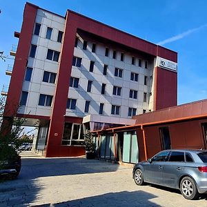 Hotel Grandis Apulum Mioveni Exterior photo