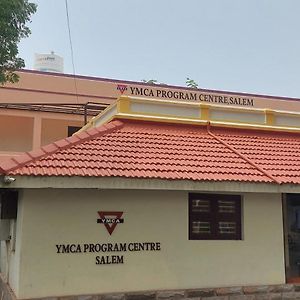 Ymca Program Centre 호텔 세일럼 Exterior photo