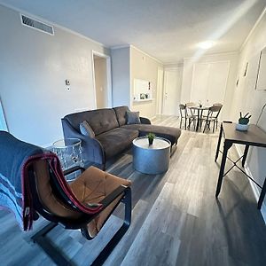 2Br 2Ba Bright And Modern Spot Near Houston Top Attractions 아파트 Exterior photo