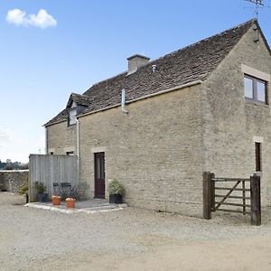 Westonbirt Cottage Shipton Moyne Exterior photo