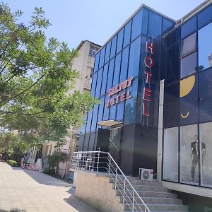 Salyut Qala Hotel 렌케란 Exterior photo