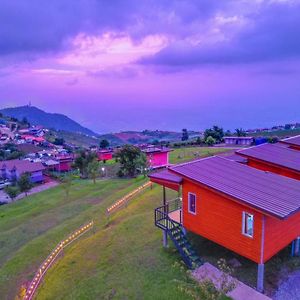 Rai Saeng Tawan At Phu Thap Buek 호텔 Lom Kao Exterior photo