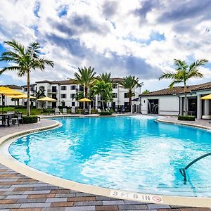 Relaxing Gated 2Br Condo Wpoolbbq In Fort Myers 에스테로 Exterior photo