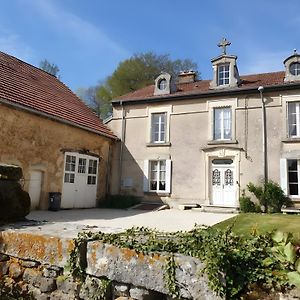 Graffigny-Chemin Le Pasteur Danseur B&B Exterior photo