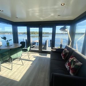 Plasmolen Houseboat Marina Mookerplas 4-6 Persons 빌라 Exterior photo