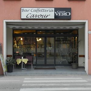 Locanda Trattoria Caffe Cavour 티따델라 Exterior photo