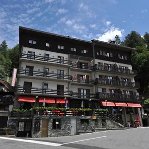 Hotel Etoile De Neige 발토우르넨체 Exterior photo