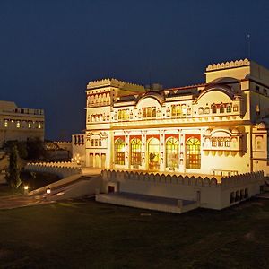 호텔 수라즈가라 요새 Sūrajgarh Exterior photo