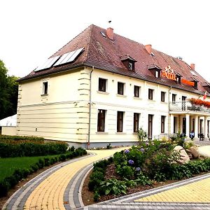 Hotel Swietoborzec 워베즈 Exterior photo
