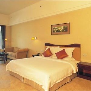 Phoenix Hotel Wuyi 장먼 Room photo