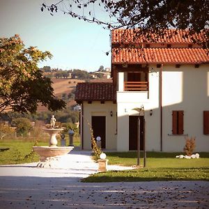 몬테 포르지오 Agriturismo Regina Di Fiori 빌라 Exterior photo