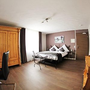 Apado-Hotel Garni 홈부르크 Room photo