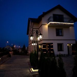 산도미에르즈 Rezydencja Bakamus B&B Exterior photo