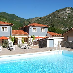 Les Terrasses De Castelmerle 호텔 Niaux Exterior photo