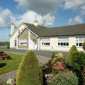 Wellingtonbridge River Valley Farmhouse B&B Exterior photo