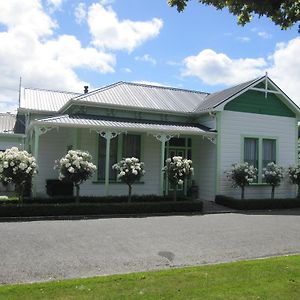 Halcombe Thyme Out Estate B&B Exterior photo
