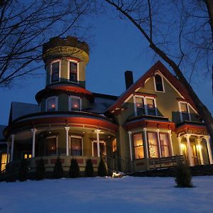 바레 Maplecroft Bed & Breakfast B&B Exterior photo