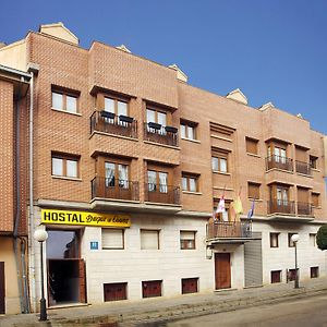 Duque De Osuna Medina de Ríoseco Exterior photo