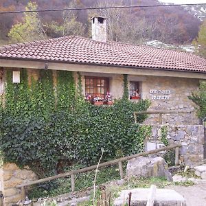 Tuiza de Arriba Casa Rural La Rectoral De Tuiza 빌라 Room photo