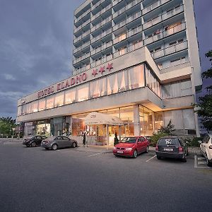 Retro Hotel 클라드노 Exterior photo