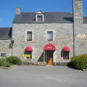 Auberge Saint Hernin Pluherlin Exterior photo