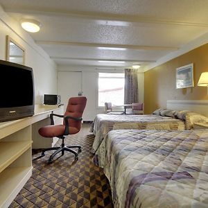 Rodeway Inn & Suites 펜튼 Room photo