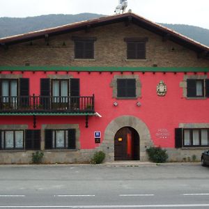 Hotel Ibaiondo 올라브 Exterior photo